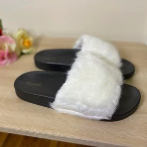 SHEIN Open Toe Faux Fur Slide Sandals